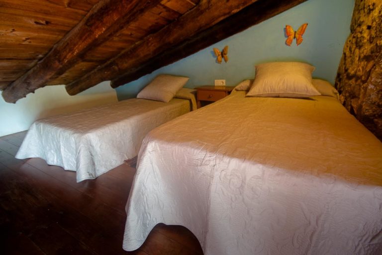 Habitación doble abuhardillada