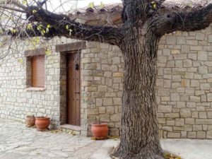 Casa de l'Om de Mas de la Segarra casa rural para 6 personas.